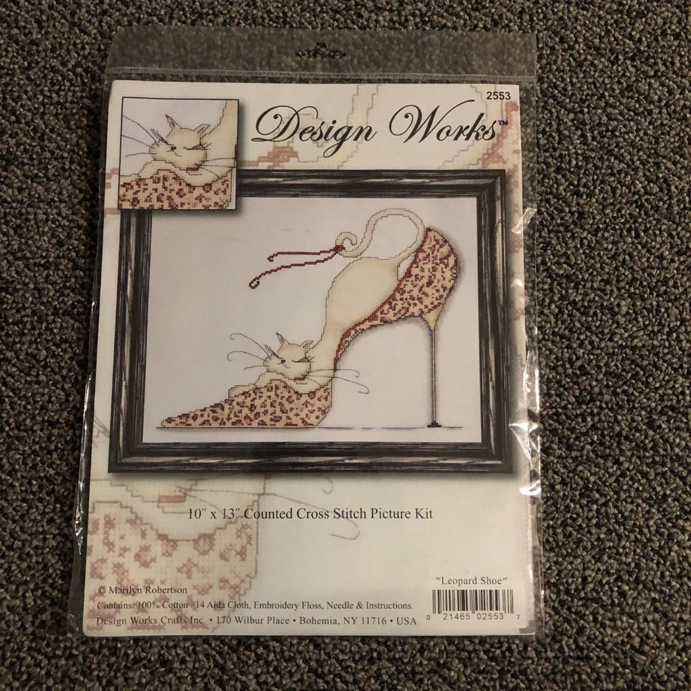 DESIGN WORKS Leopard Shoe Kitty cross stitch - sealed!